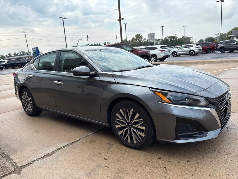 Used 2023 Nissan Altima 2.5 SVImage 7