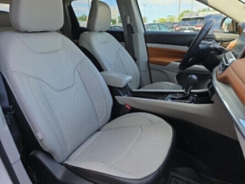 2022 Jeep Compass LimitedImage 9
