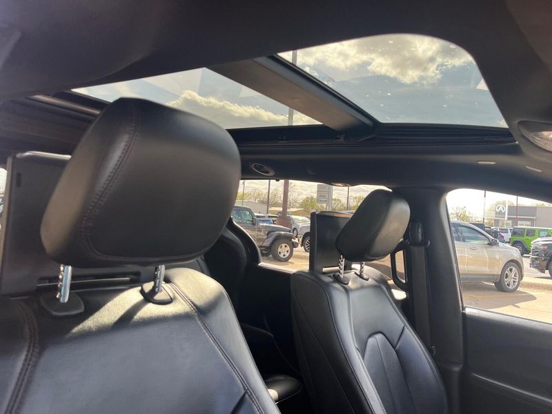 2020 Chrysler Pacifica Touring L PlusImage 10