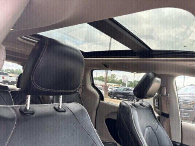 2022 Chrysler Pacifica LimitedImage 9