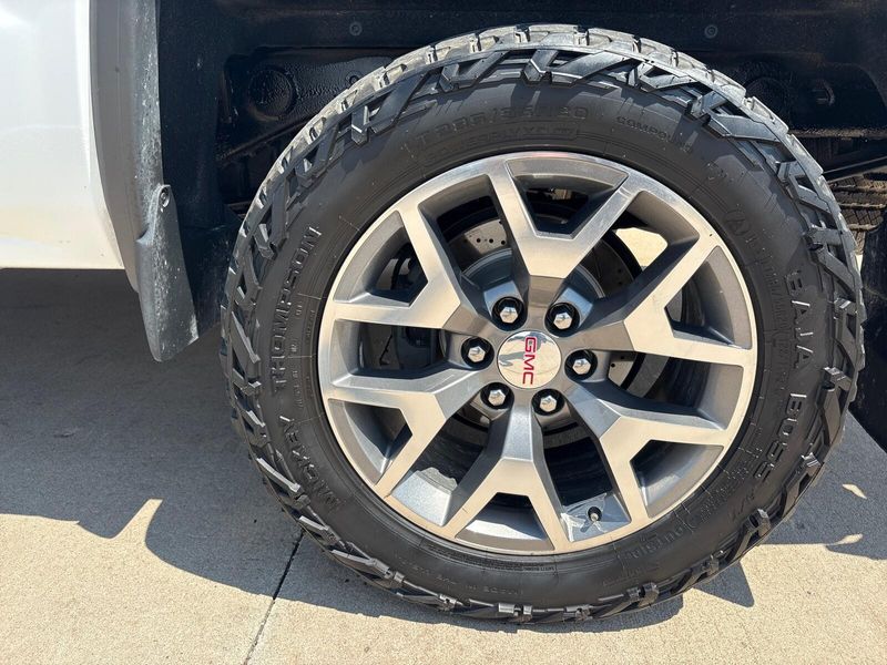 Used 2017 GMC Sierra 1500 SLTImage 12