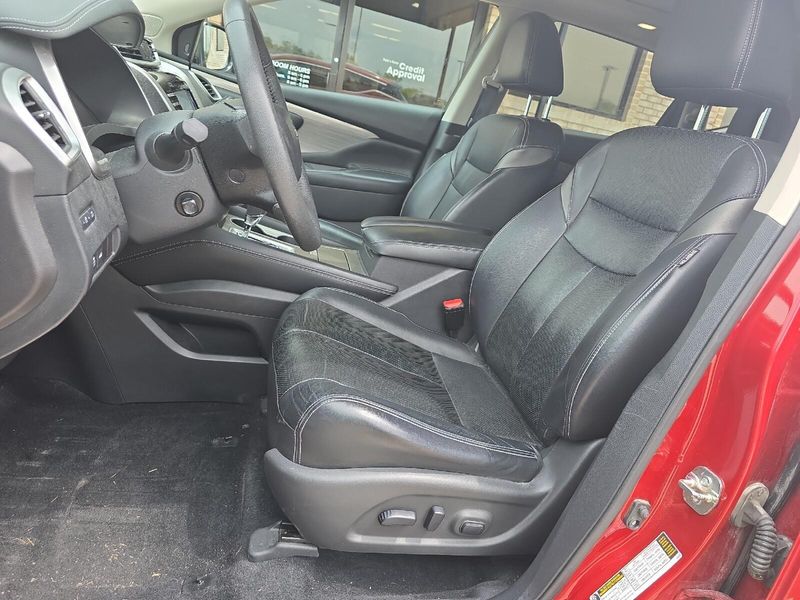 2016 Nissan Murano PlatinumImage 15