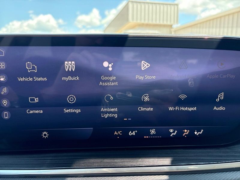 Used 2024 Buick Envision PreferredImage 21