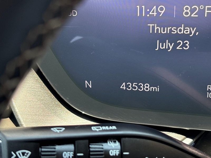 Used 2024 Buick Envision PreferredImage 16