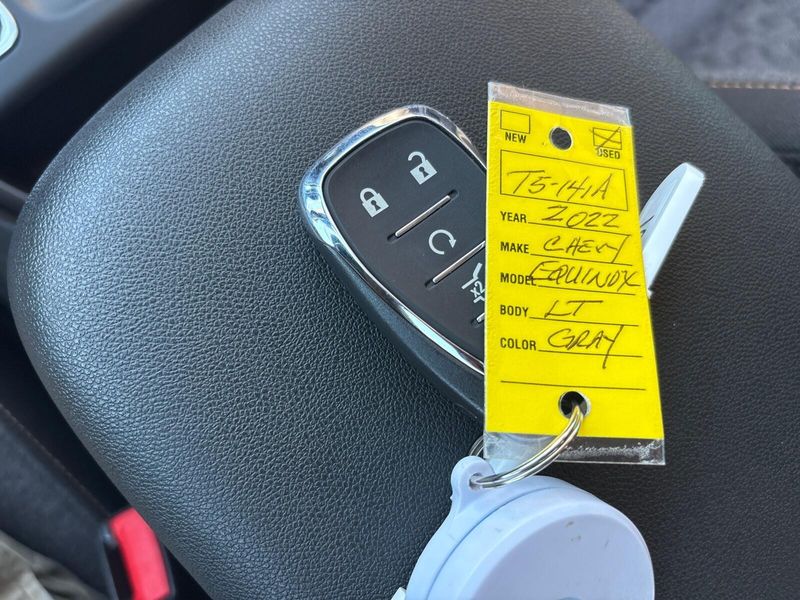 Used 2022 Chevrolet Equinox LTImage 21