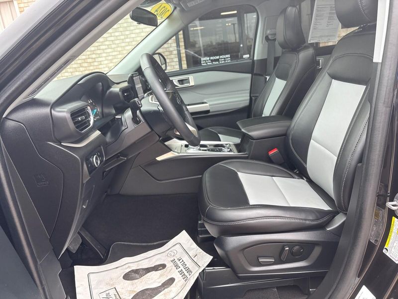 2024 Ford Explorer XLTImage 3