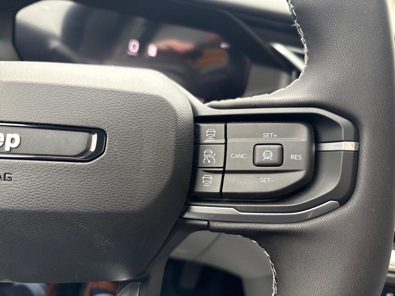 New 2026 Jeep Cherokee Limited 4x4Image 22