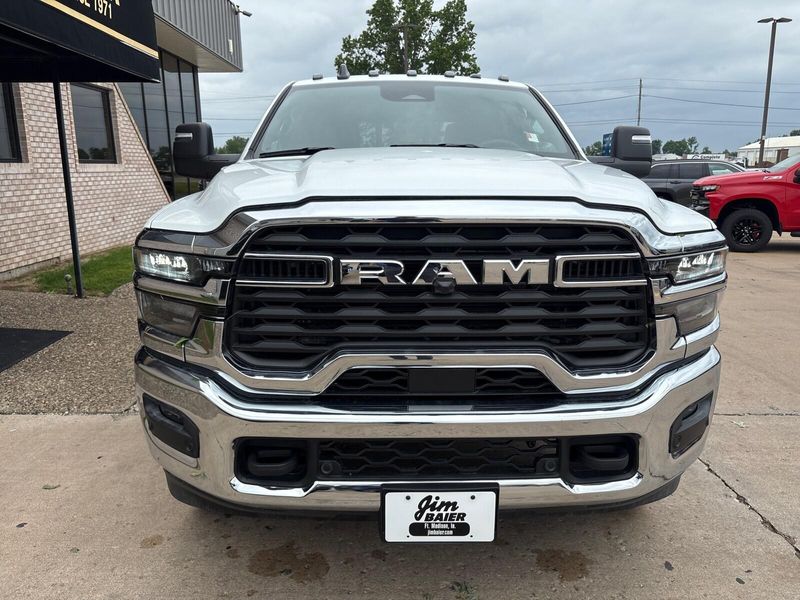 2025 RAM 3500 Tradesman Crew Cab 4x4 8