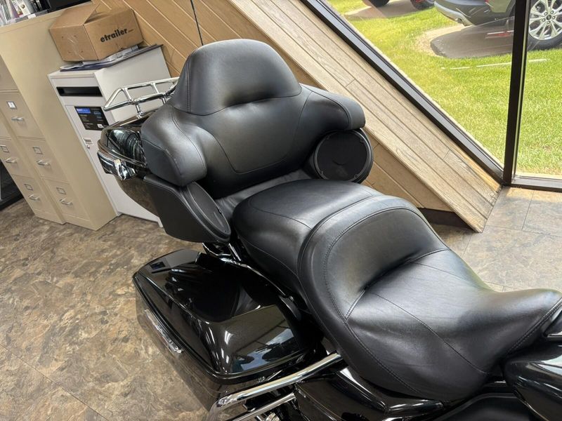 2017 Harley-Davidson Flhtkl Ultra Limited LowImage 14