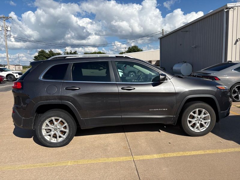 Used 2015 Jeep Cherokee Latitude AltitudeImage 6