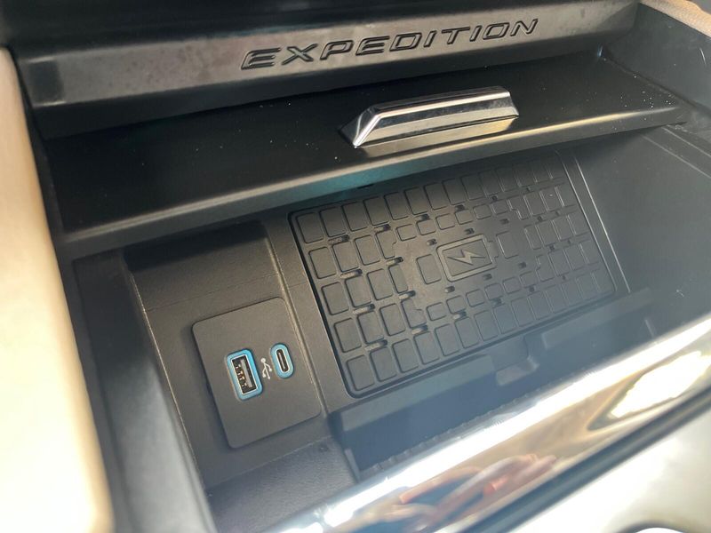 2022 Ford Expedition XLTImage 24
