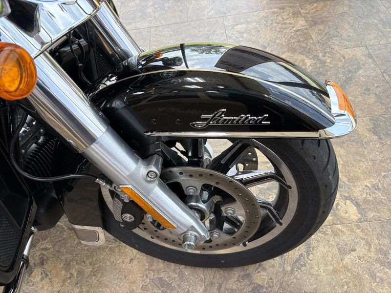 2017 Harley-Davidson Flhtkl Ultra Limited LowImage 3