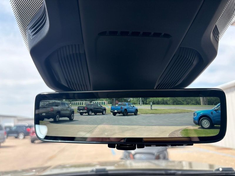 New 2026 Jeep Cherokee Overland 4x4Image 23