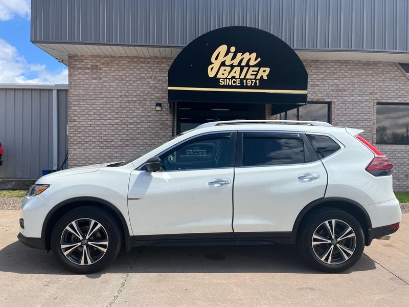 2019 Nissan Rogue SVImage 2