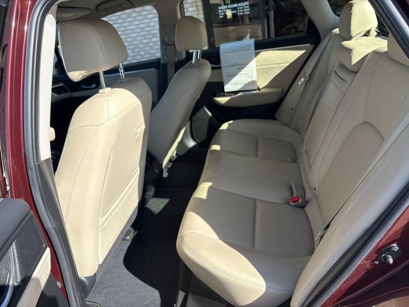 Used 2018 Honda Clarity Plug-In Hybrid TouringImage 4