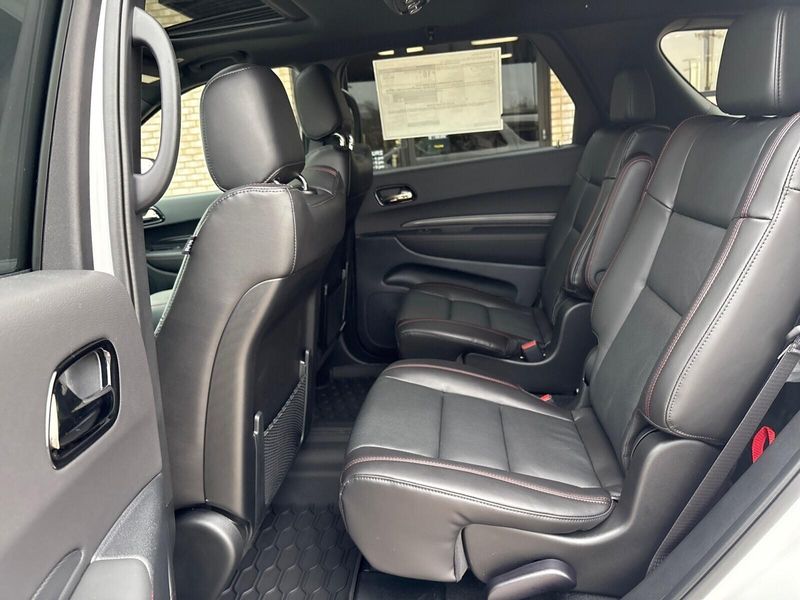 New 2026 Dodge Durango Gt Plus Awd Hemi V8Image 4