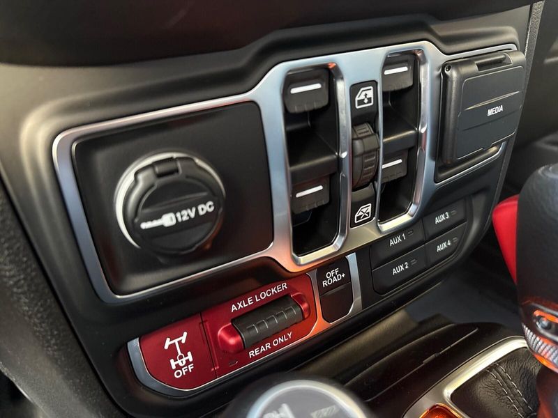 New 2026 Jeep Gladiator Willys 4x4Image 19