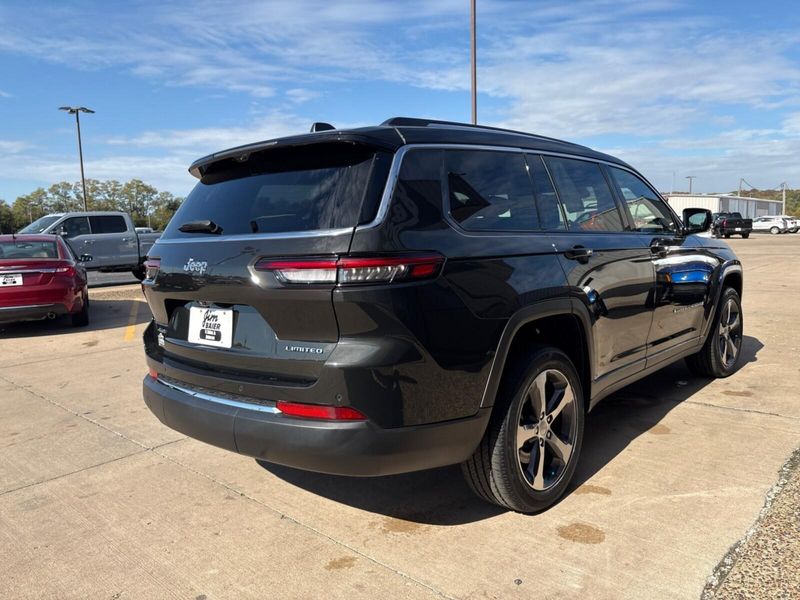 Used 2023 Jeep Grand Cherokee L LimitedImage 10