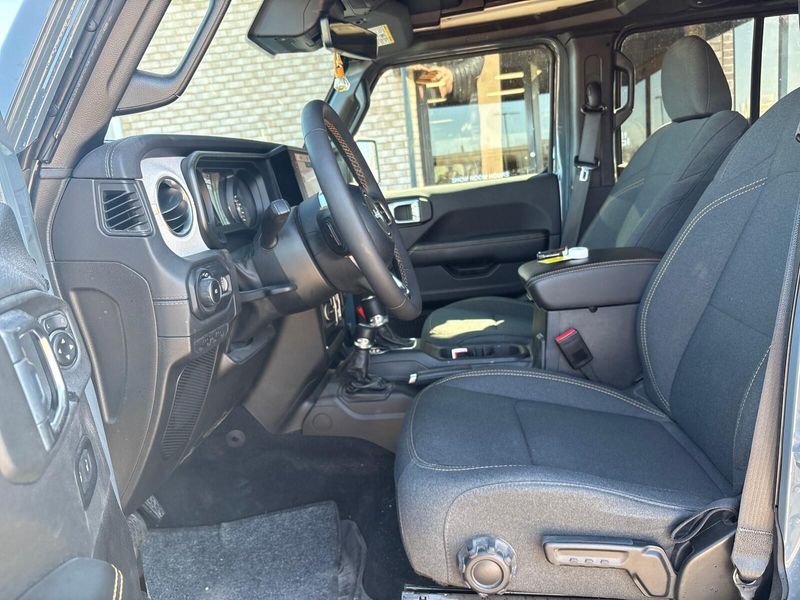 Used 2024 Jeep Wrangler SaharaImage 3