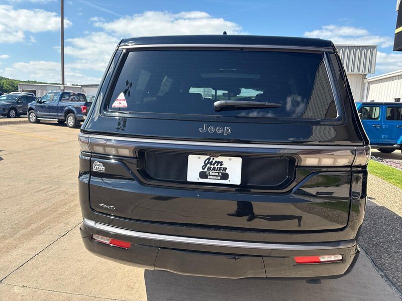 2026 Jeep Grand Wagoneer Limited Altitude 4x4Image 14