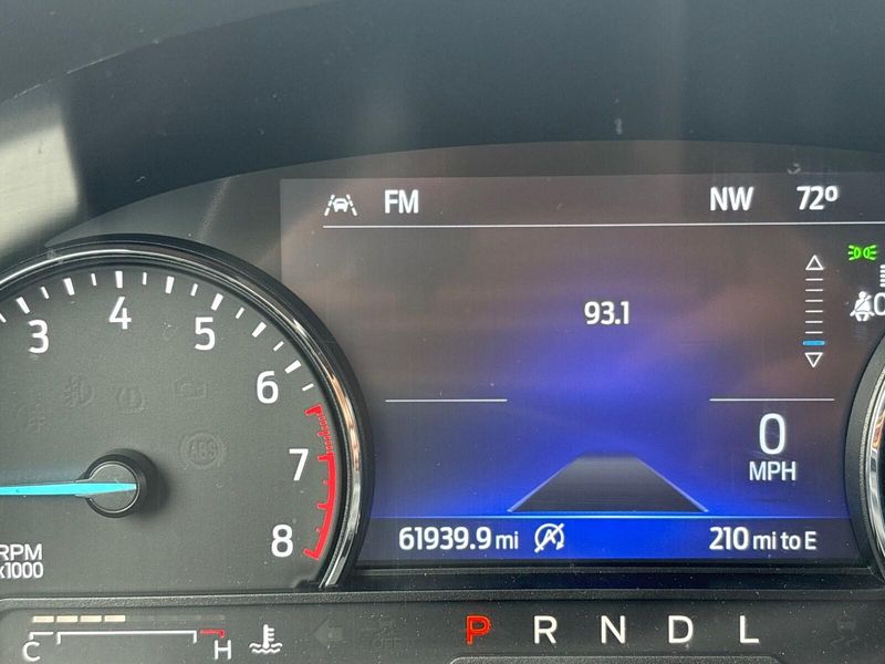 Used 2021 Ford Explorer XLTImage 12