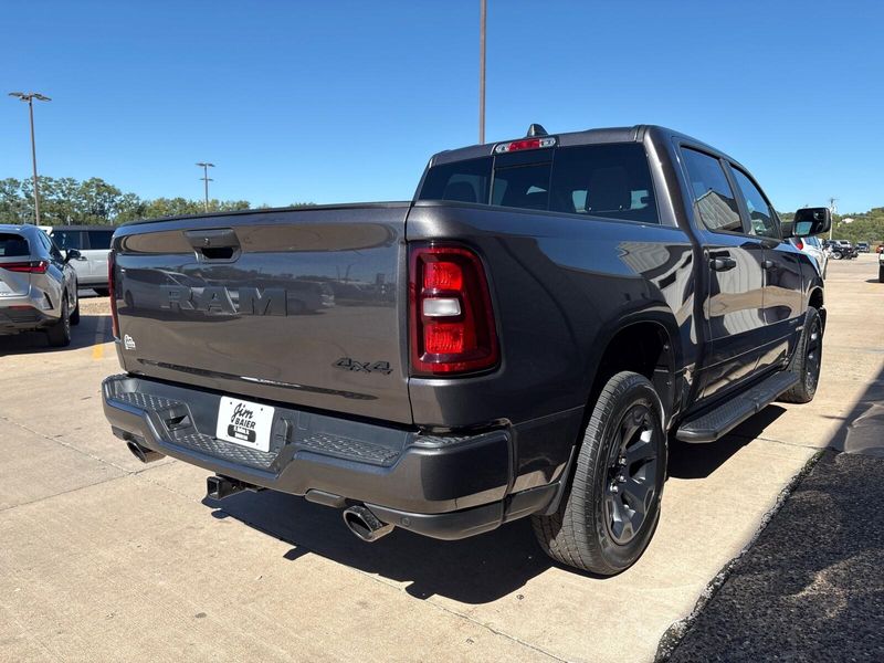 New 2027 RAM 1500 Express Crew Cab 4x4 5