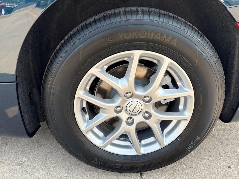 New 2025 Chrysler Pacifica SelectImage 13