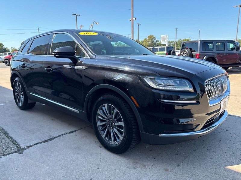 Used 2022 Lincoln Nautilus ReserveImage 8