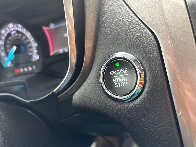 Used 2020 Ford Fusion SEImage 21