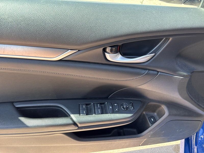 2018 Honda Civic EX-LImage 13