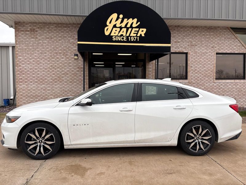 Used 2016 Chevrolet Malibu LTImage 2