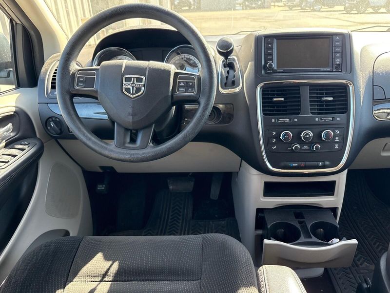 Used 2019 Dodge Grand Caravan SEImage 8