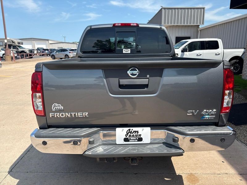 Used 2017 Nissan Frontier SV V6Image 9