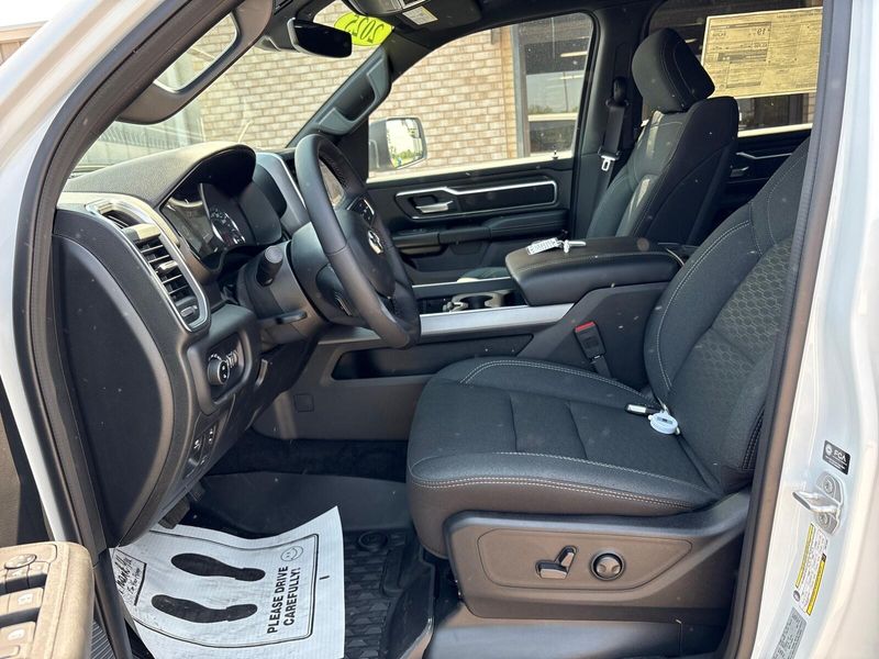 2025 RAM 1500 Big Horn Crew Cab 4x4 5