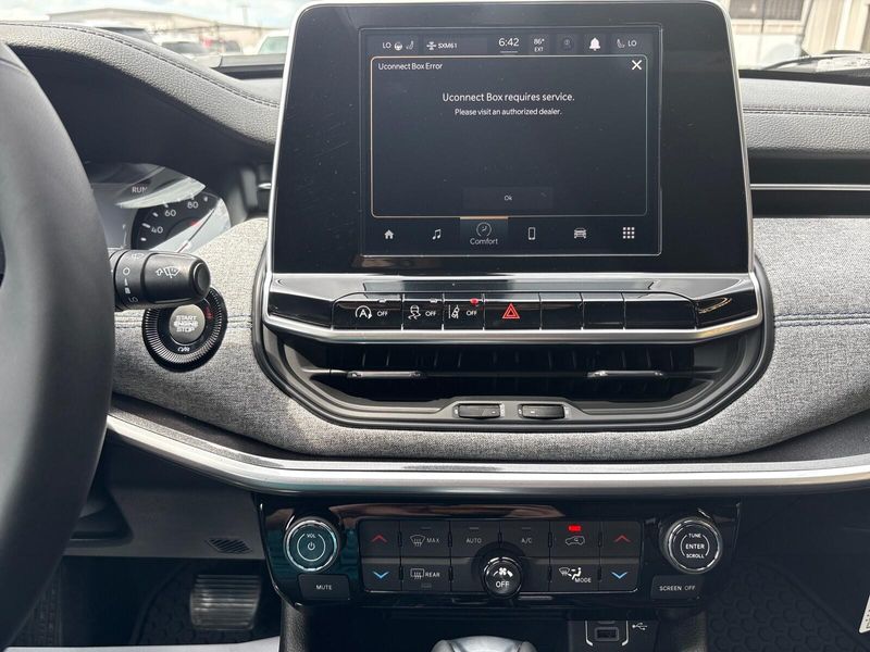 2025 Jeep Compass Latitude 4x4Image 17