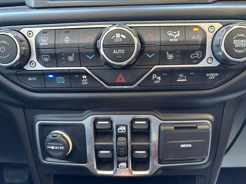 Used 2022 Jeep Wrangler 4xE Unlimited SaharaImage 19