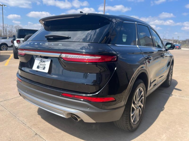 2022 Lincoln Corsair StandardImage 8