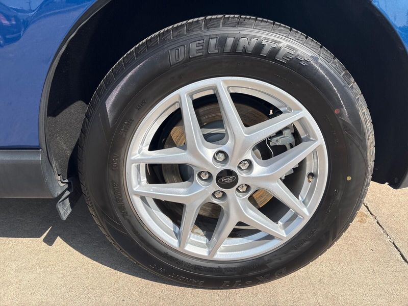 Used 2023 Ford Edge SELImage 11