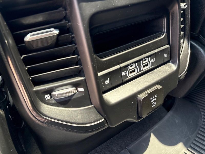 2022 RAM 1500 LaramieImage 5
