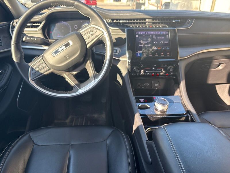 Used 2021 Jeep Grand Cherokee L LimitedImage 7