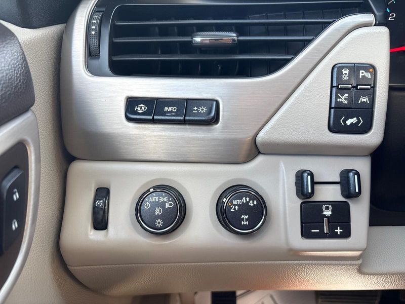Used 2017 GMC Yukon DenaliImage 20
