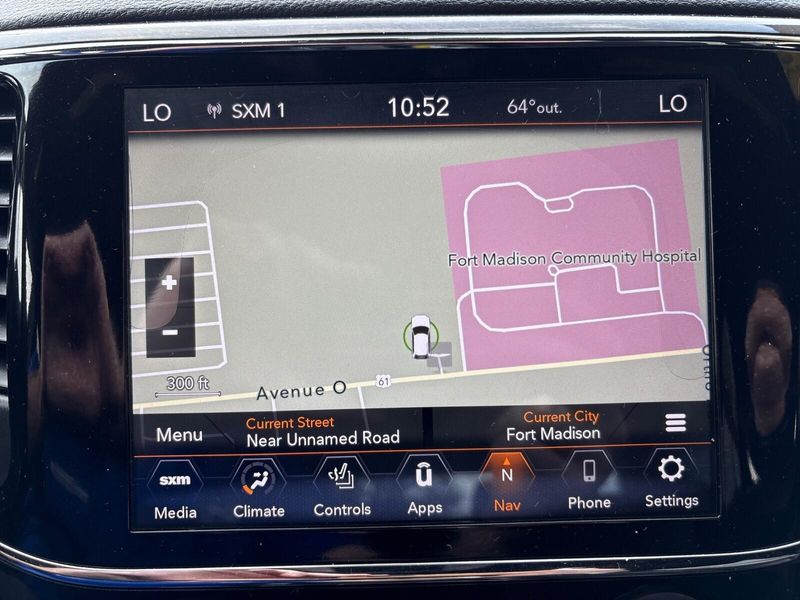 Used 2020 Jeep Grand Cherokee AltitudeImage 24