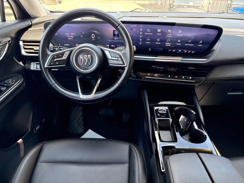 Used 2024 Buick Envision PreferredImage 5