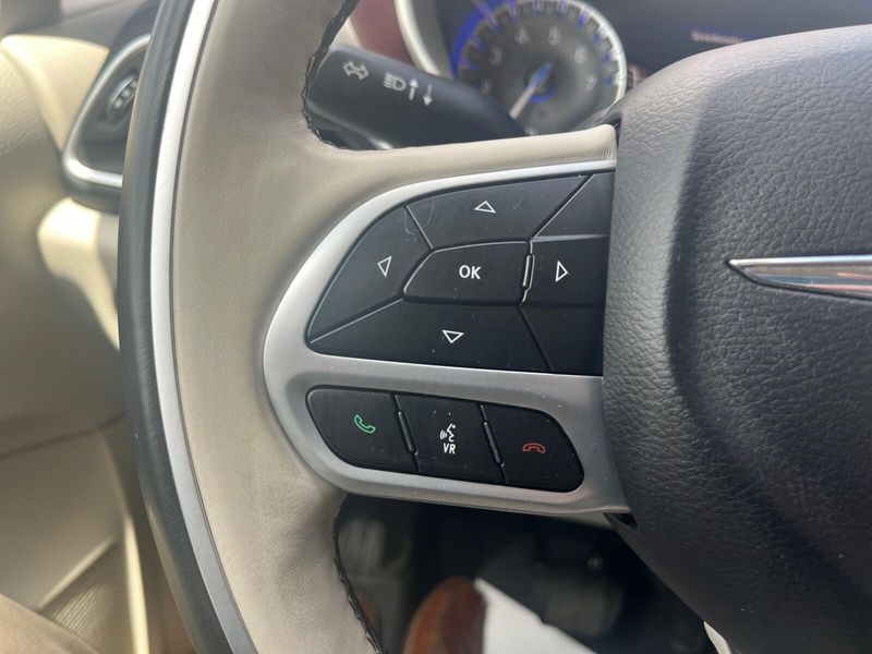 2018 Chrysler Pacifica LimitedImage 17
