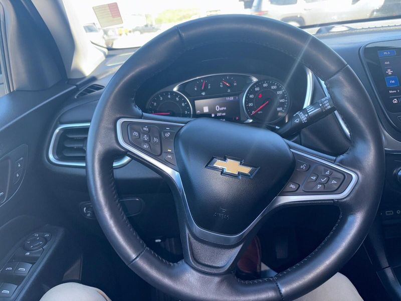 Used 2022 Chevrolet Equinox LTImage 13
