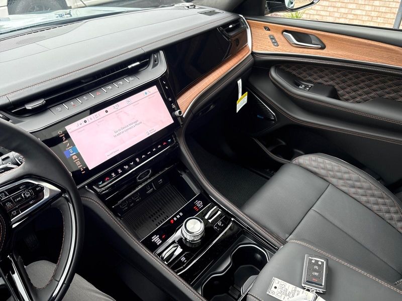 New 2026 Jeep Grand Cherokee L Summit 4x4Image 19
