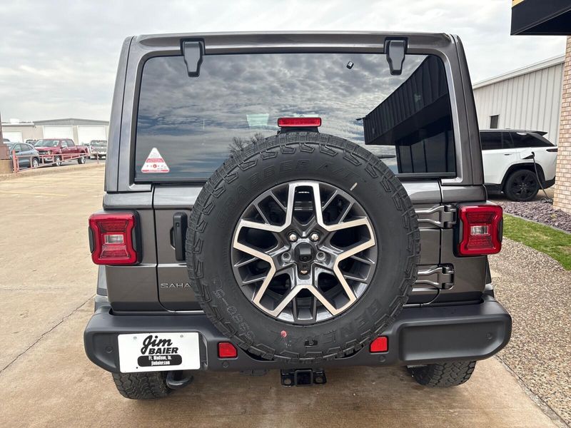 New 2026 Jeep Wrangler 4-door SaharaImage 9