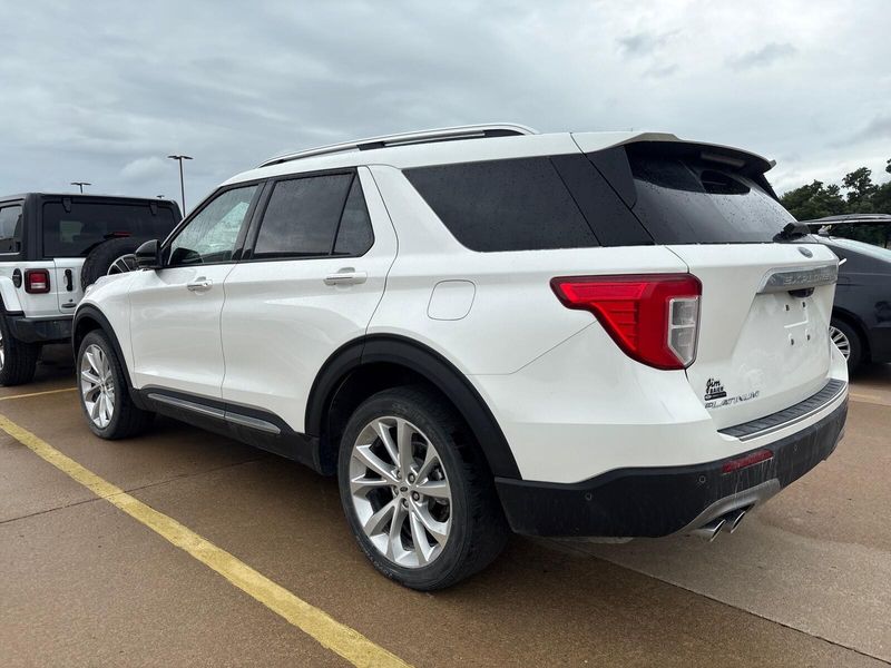 Used 2022 Ford Explorer PlatinumImage 7