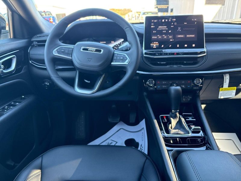 New 2026 Jeep Compass Limited Altitude 4x4Image 5
