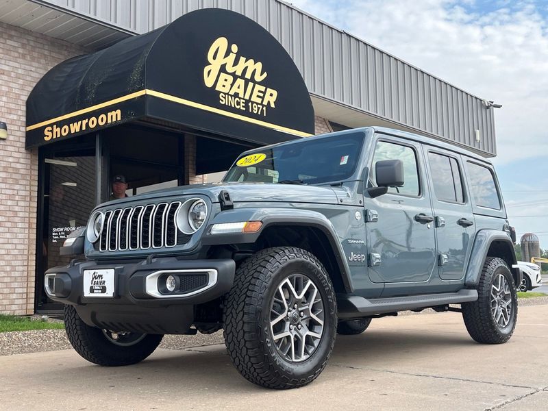 2024 Jeep Wrangler 4-door SaharaImage 1